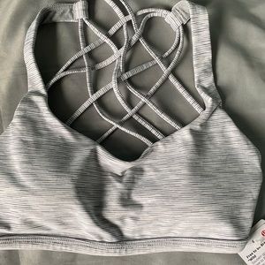 Brand new lulu sports bra
